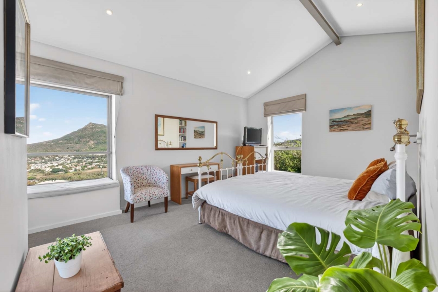 4 Bedroom Property for Sale in Berg En Dal Western Cape